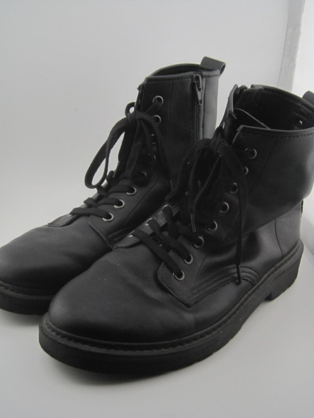 STEVE MADDEN Women's 8.5 M Black Leather Zip Combat Fashion High Ankle Boots